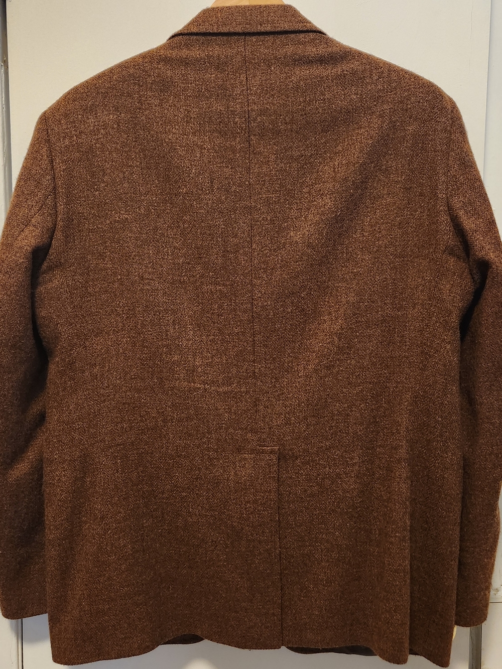 J. Press Men's Brown Tailored Sport Coat - 40R - Like New - Picture 5 of 6